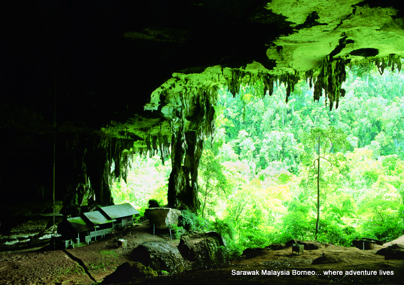 Niah-cave-entrance, Miri, Sarawak, Malaysia