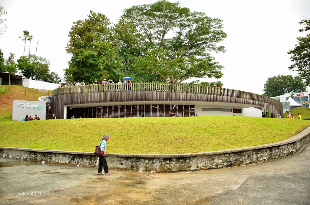 The front view of the Tidal Bore Observatory aka Taman Panorama Benak | mikhaiLLU