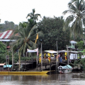 Sarawak River Cruise - Malay Village life
