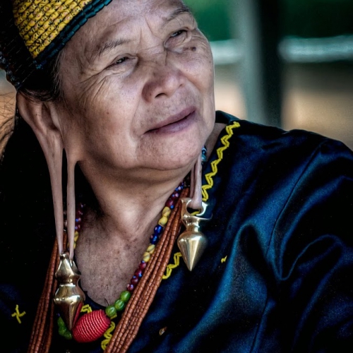 Do you know what makes tribal Borneo women beautiful?