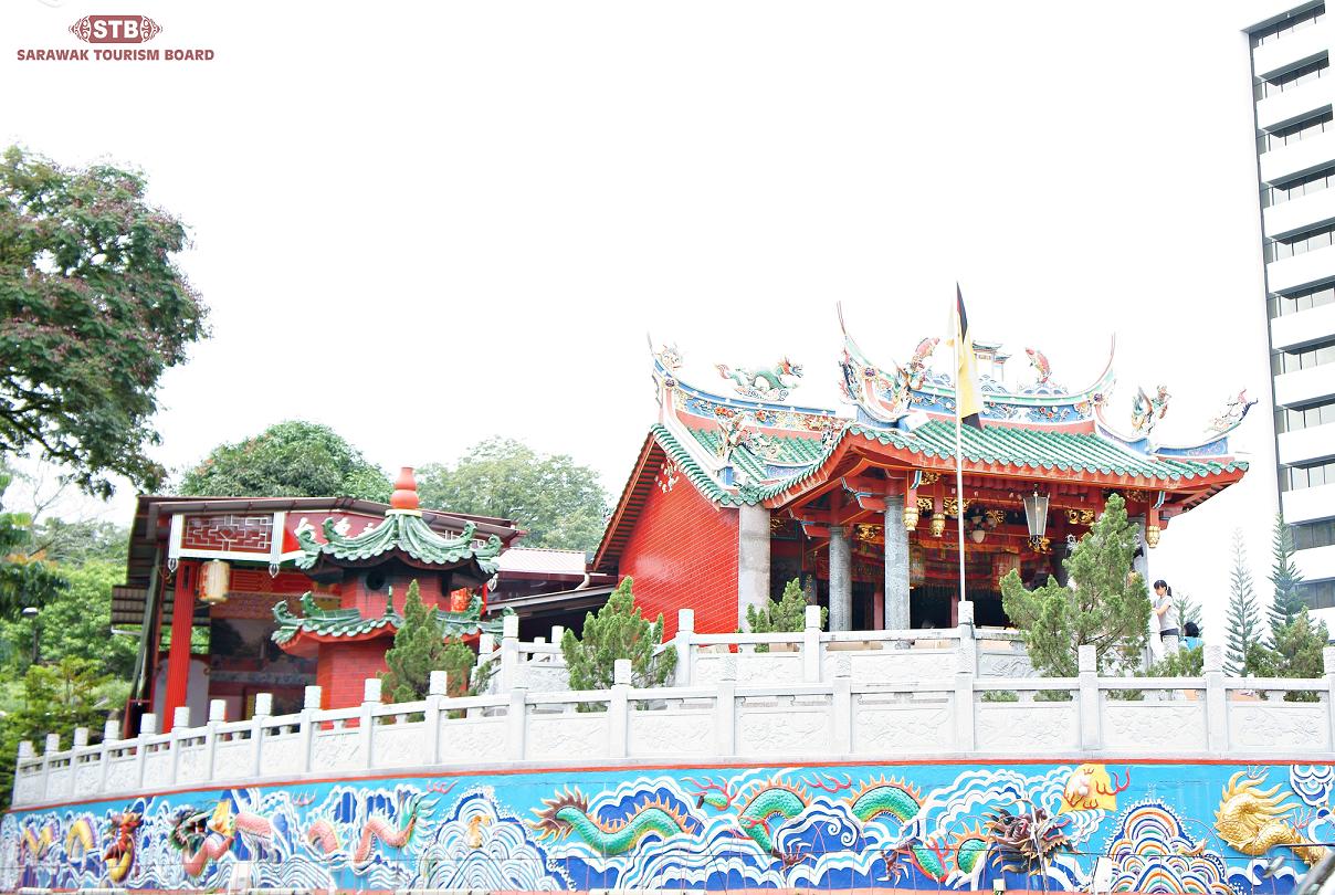 sarawak borneo kuching Tua Pek Kong Temple