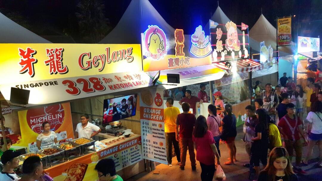 Kuching Food Fair | A Bewildering Array of Food and Drinks to Try!