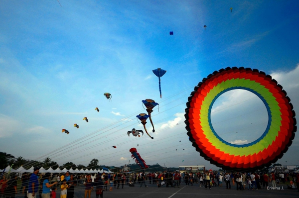 Sarawak Borneo Bintulu International Kites Festival 2015 on FB-2