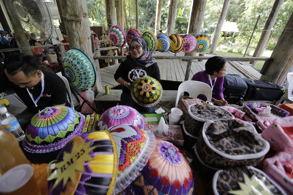 rainforest world music festival 2018 craft bazaar